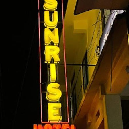 Hotel Sunrise Imphal Buitenkant foto