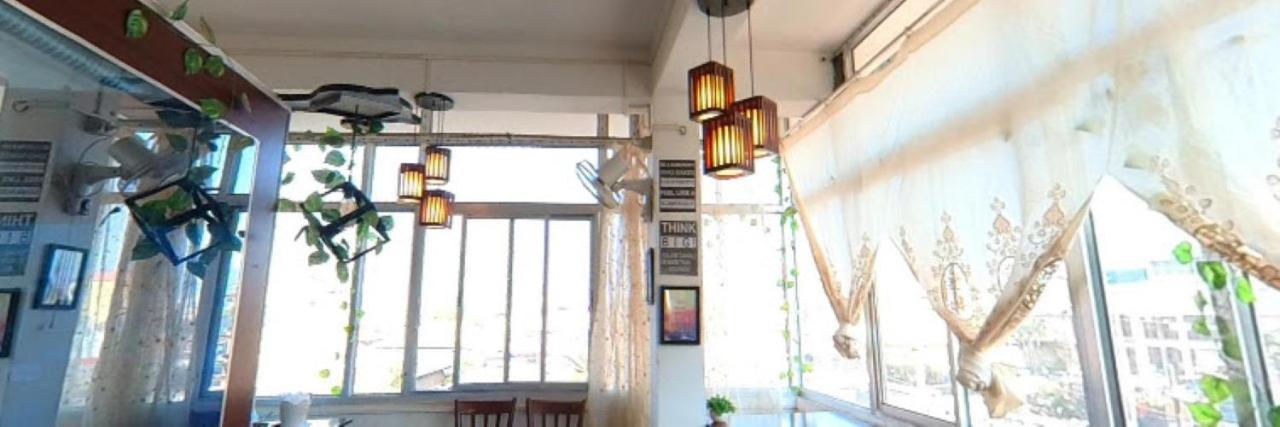 Hotel Sunrise Imphal Buitenkant foto
