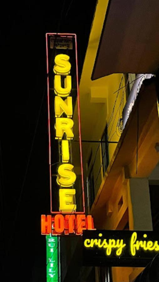 Hotel Sunrise Imphal Buitenkant foto